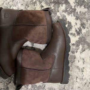 UGG| brown ankle boots
